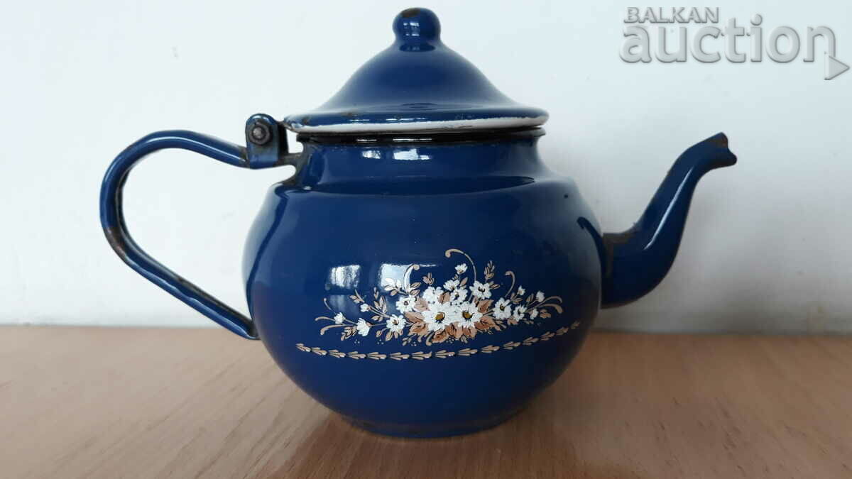 Auction small old primitive teapot 60s vintage retro Auction small old primitive teapot 60s vintage retro