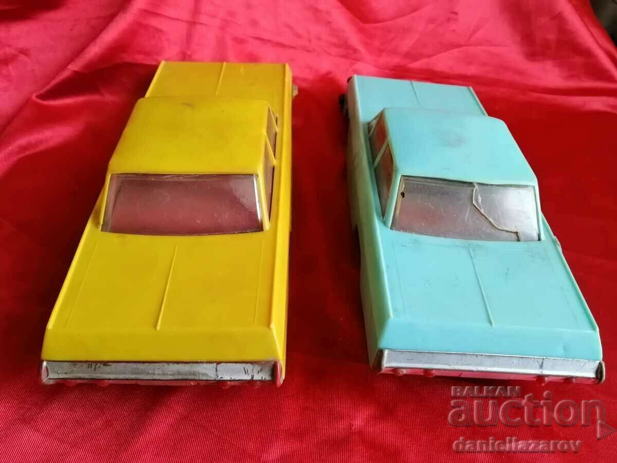 Auction  Old SOC Toy CAR + Second Gift for Parts