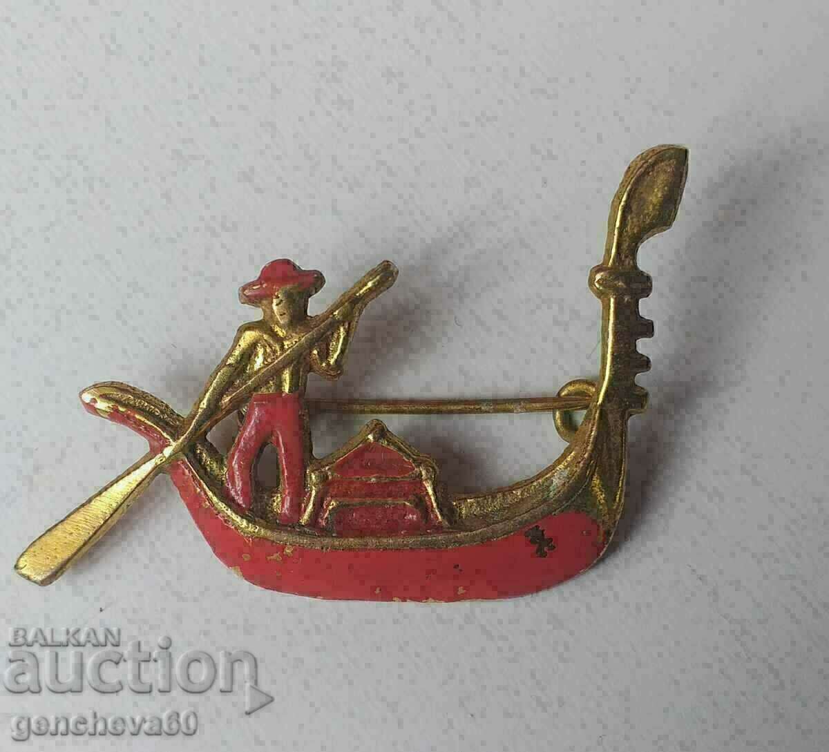 Broșă de epocă Gondola/RRR în tonuri aurii - 7 Broșă de epocă Gondola/RRR în tonuri aurii - 7