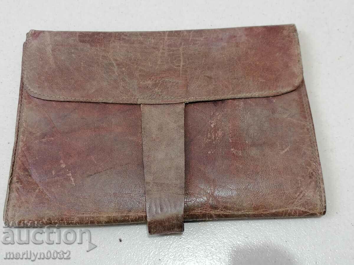 An old wallet, purse with price 43.00 BGN | € 21.99 An old wallet, purse with price 43.00 BGN | € 21.99