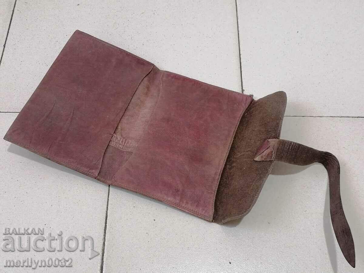 Delivery of An old wallet, purse Delivery of An old wallet, purse
