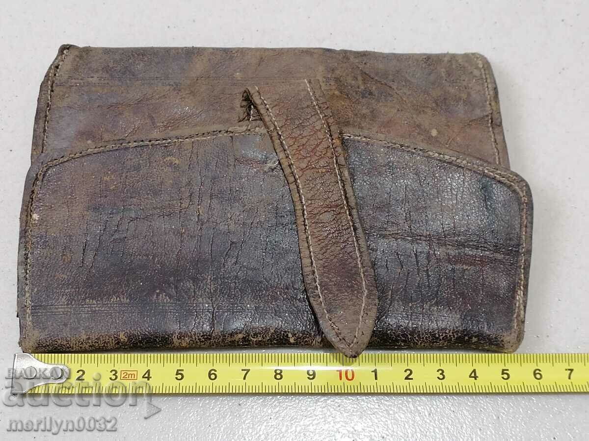 Delivery of An old wallet, purse Delivery of An old wallet, purse