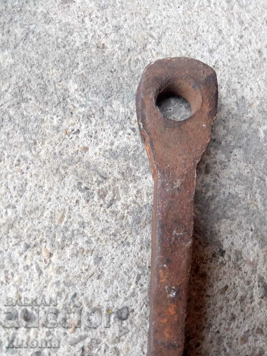 Old wrought iron wedge with price 9.99 BGN | € 5.11 Old wrought iron wedge with price 9.99 BGN | € 5.11