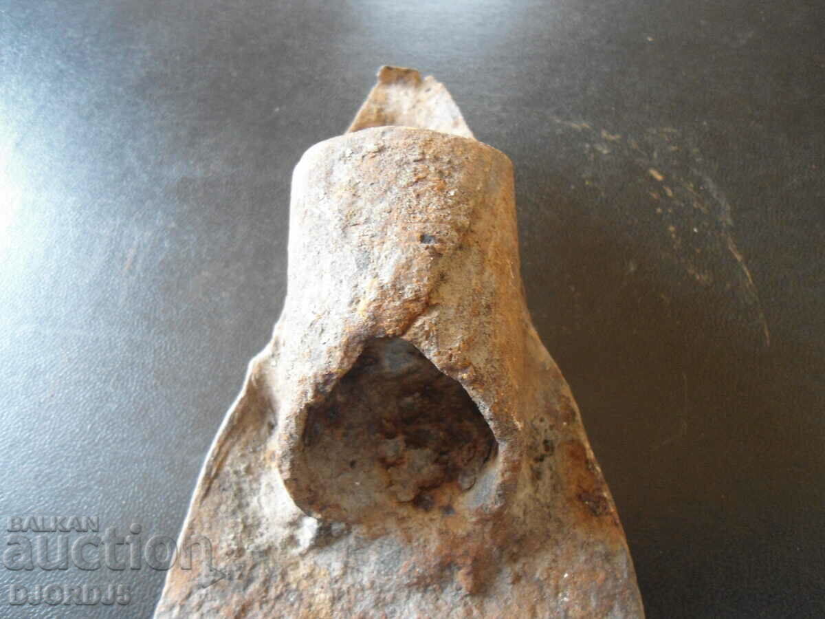 Delivery of Old wrought tool Delivery of Old wrought tool