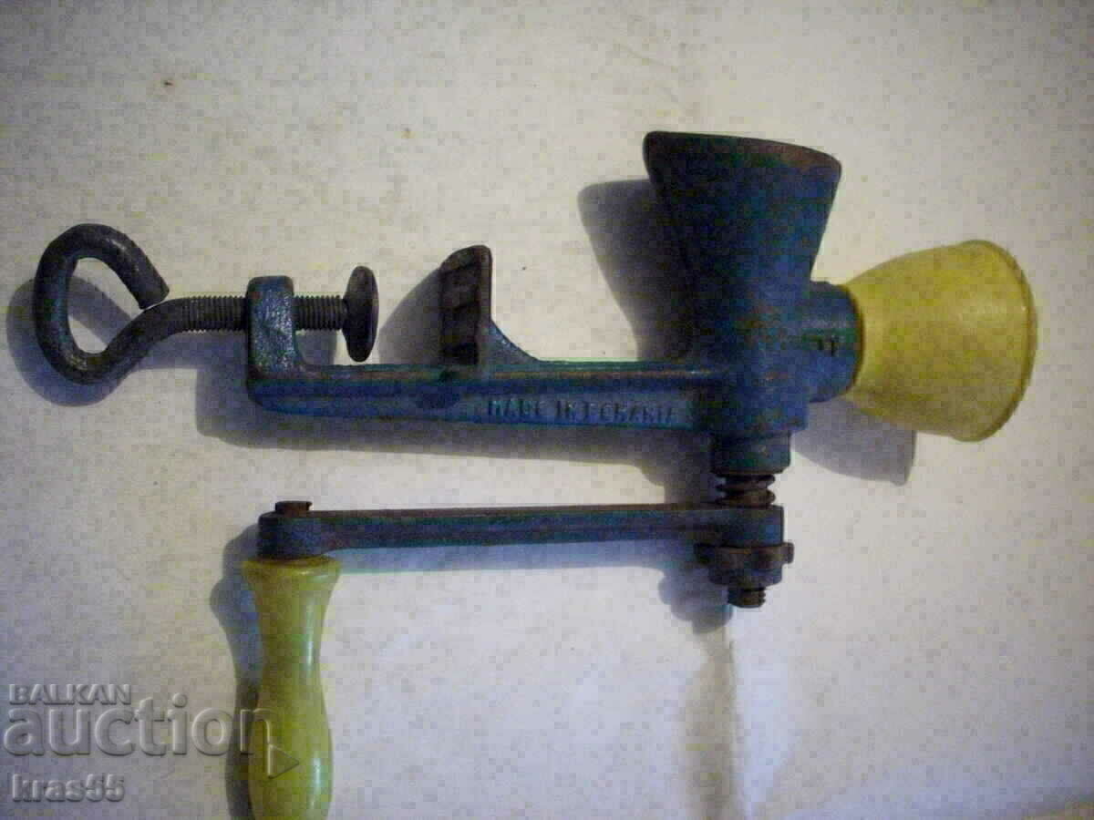 Manual coffee grinder with price 12.00 BGN | € 6.14 Manual coffee grinder with price 12.00 BGN | € 6.14