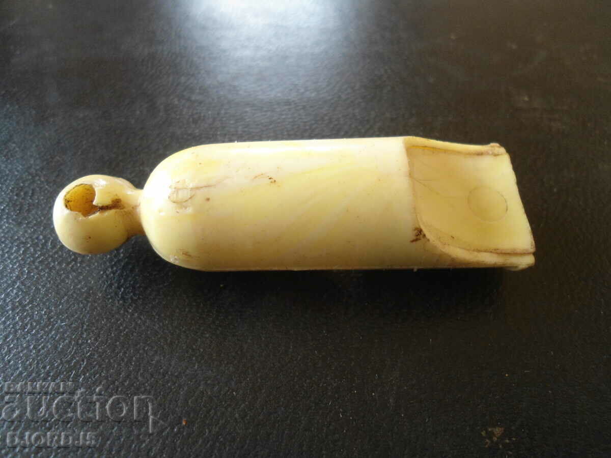 Стара свирка с цена 2.00 лв. | € 1.02 Стара свирка с цена 2.00 лв. | € 1.02