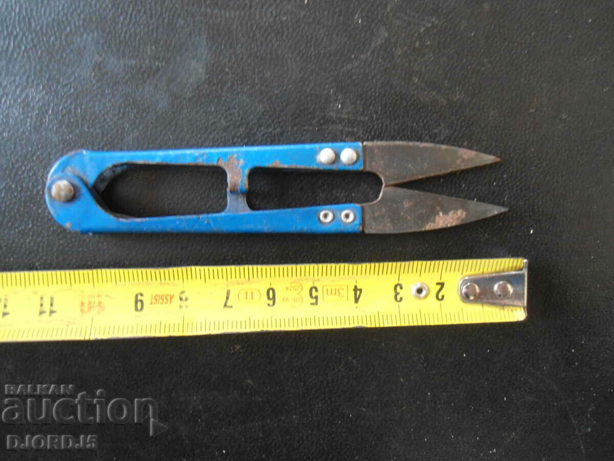 Auction Old scissors Auction Old scissors