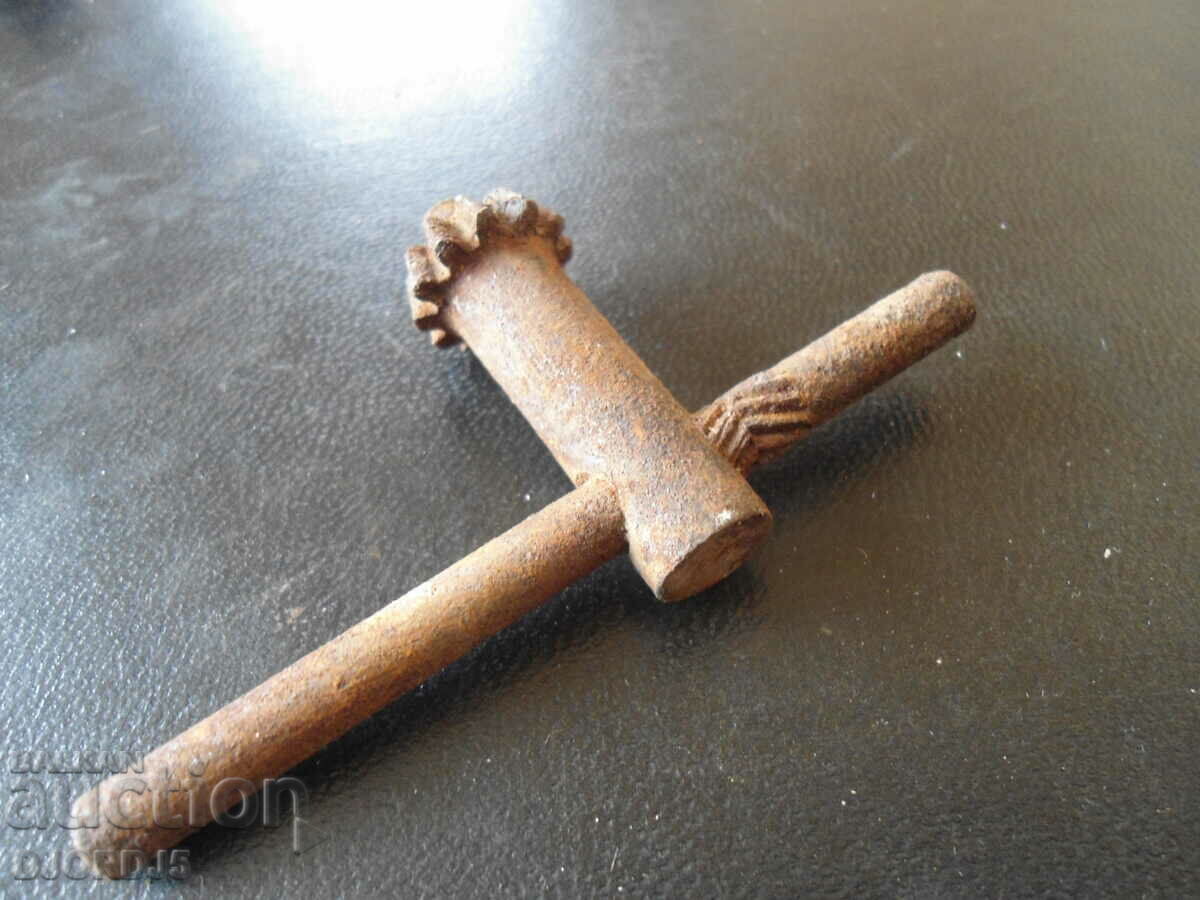 Delivery of Old wrench, angle grinder Delivery of Old wrench, angle grinder