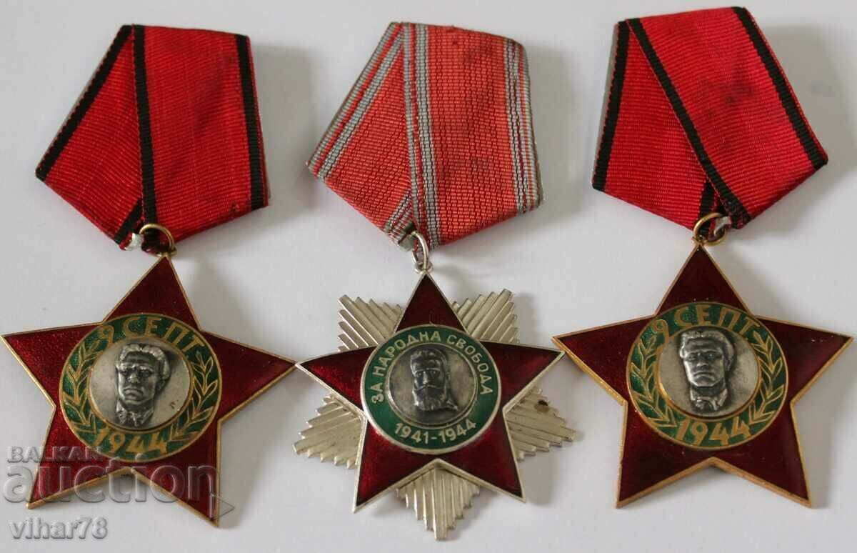 LOT OF 3 MEDALS