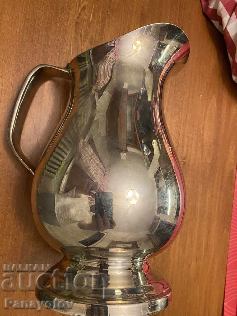 Auction Silver-plated solid for water, nice vessel and for wine Auction Silver-plated solid for water, nice vessel and for wine