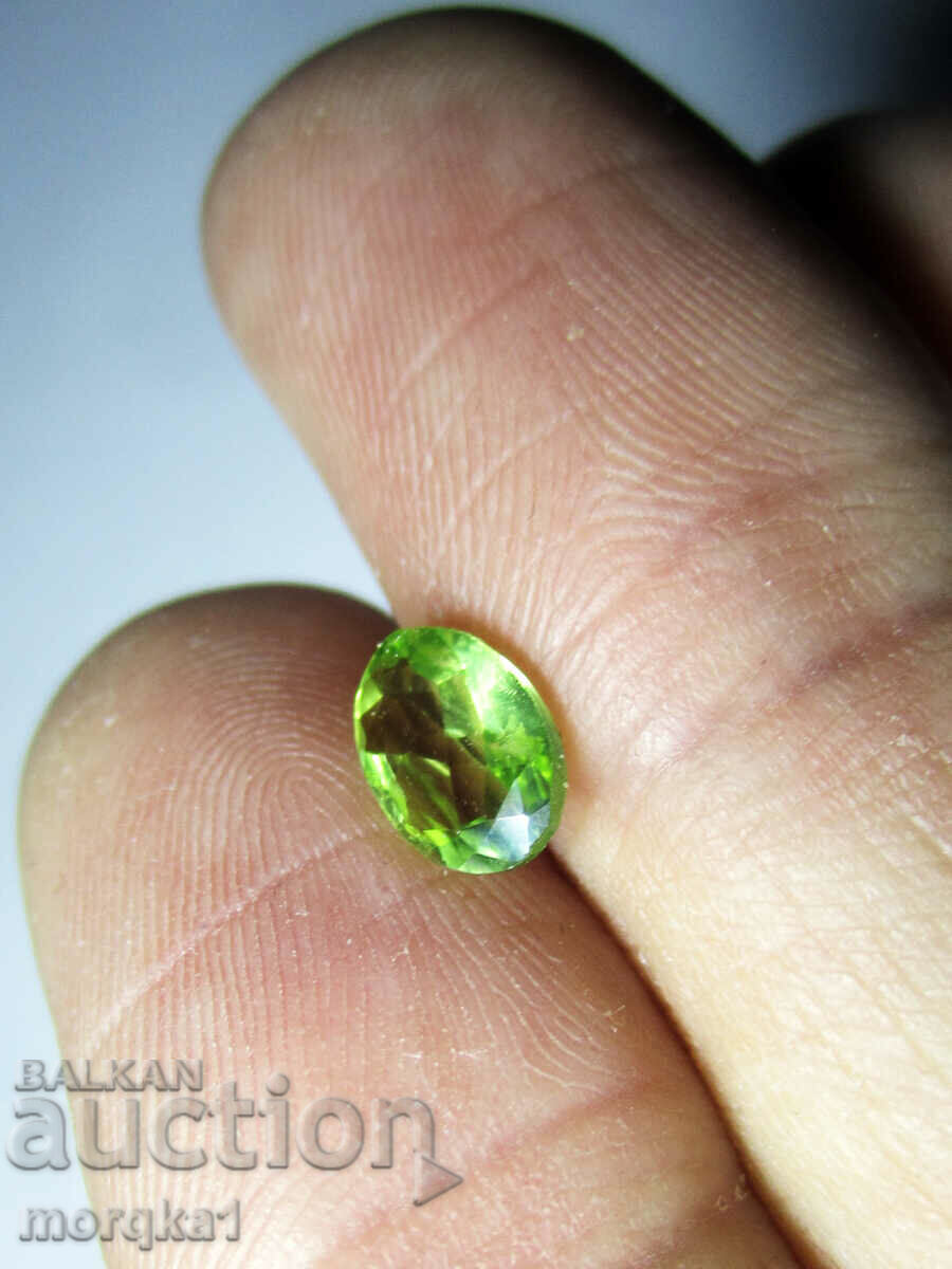 Peridot 1 carat natural, natural Pakistan with price 48.00 BGN | € 24.54 Peridot 1 carat natural, natural Pakistan with price 48.00 BGN | € 24.54