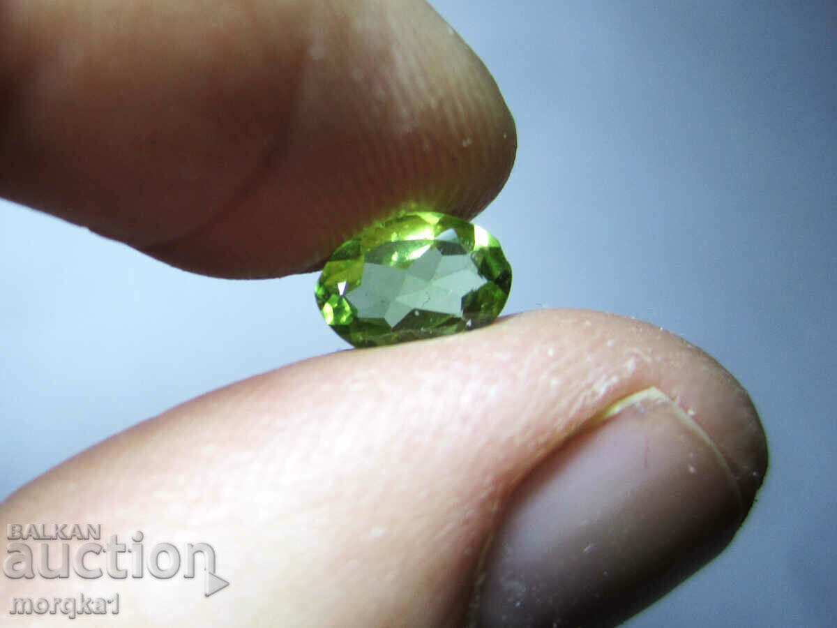 Auction Peridot 1 carat natural, natural Pakistan Auction Peridot 1 carat natural, natural Pakistan