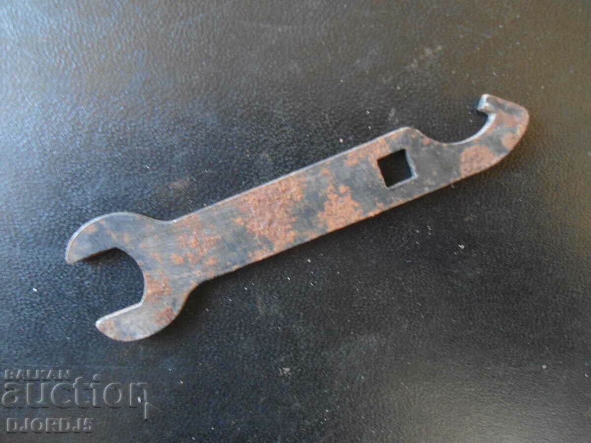 An old switch with price 2.00 BGN | € 1.02