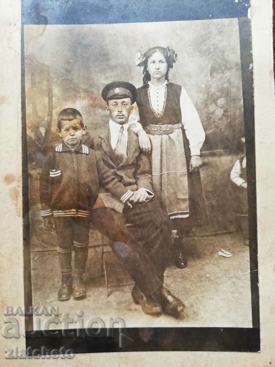 Παλιά φωτογραφία από χαρτόνι - με τιμή 12.00 BGN | € 6.14 Παλιά φωτογραφία από χαρτόνι - με τιμή 12.00 BGN | € 6.14