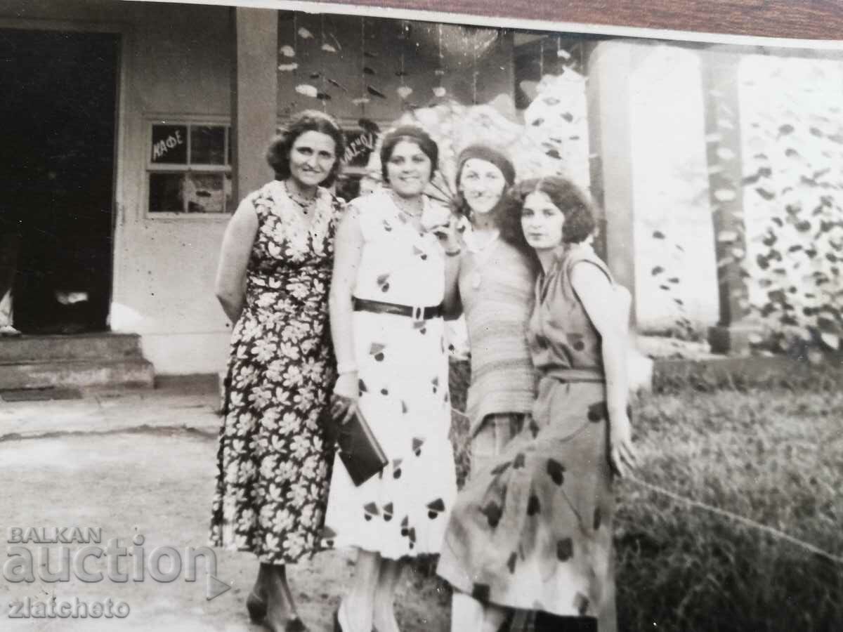 Old photo - with price 5.00 BGN | € 2.56 Old photo - with price 5.00 BGN | € 2.56