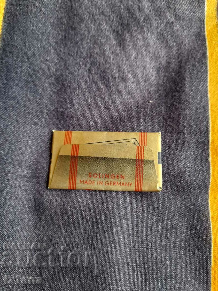 Δωδεκάδα λεπίδα ξυρίσματος με τιμή 4.00 BGN | € 2.05 Δωδεκάδα λεπίδα ξυρίσματος με τιμή 4.00 BGN | € 2.05