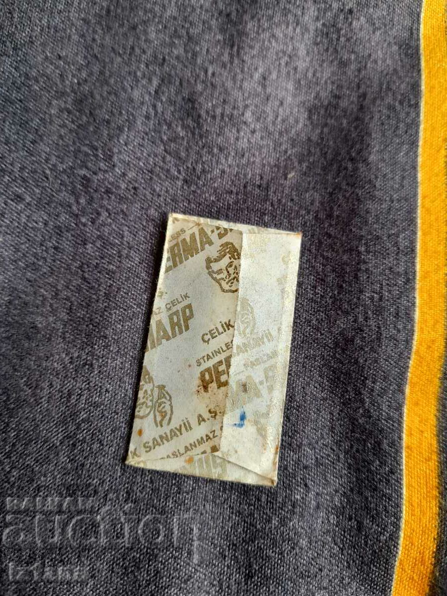 Shaving blade Perma Sharp with price 3.00 BGN | € 1.53 Shaving blade Perma Sharp with price 3.00 BGN | € 1.53