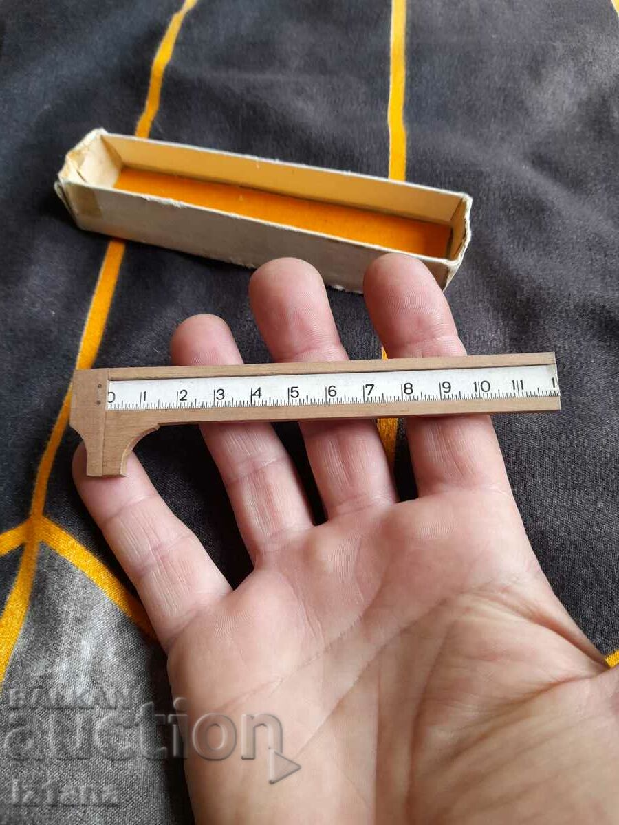 Old children's caliper, toy with price 10.00 BGN | € 5.11 Old children's caliper, toy with price 10.00 BGN | € 5.11