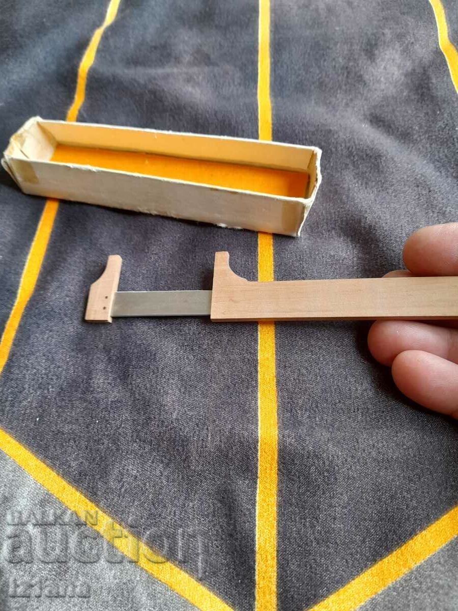 Delivery of Old children's caliper, toy Delivery of Old children's caliper, toy