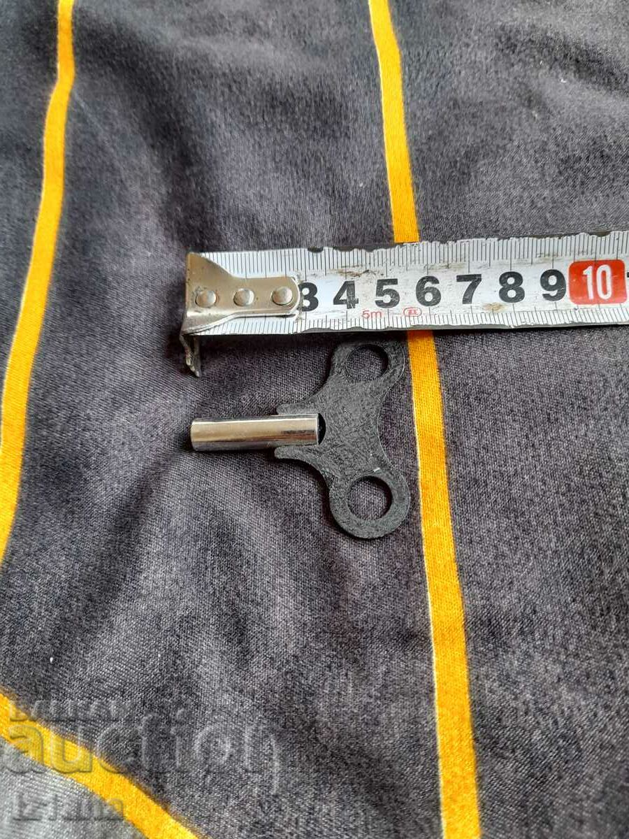 Delivery of Old winding key Delivery of Old winding key