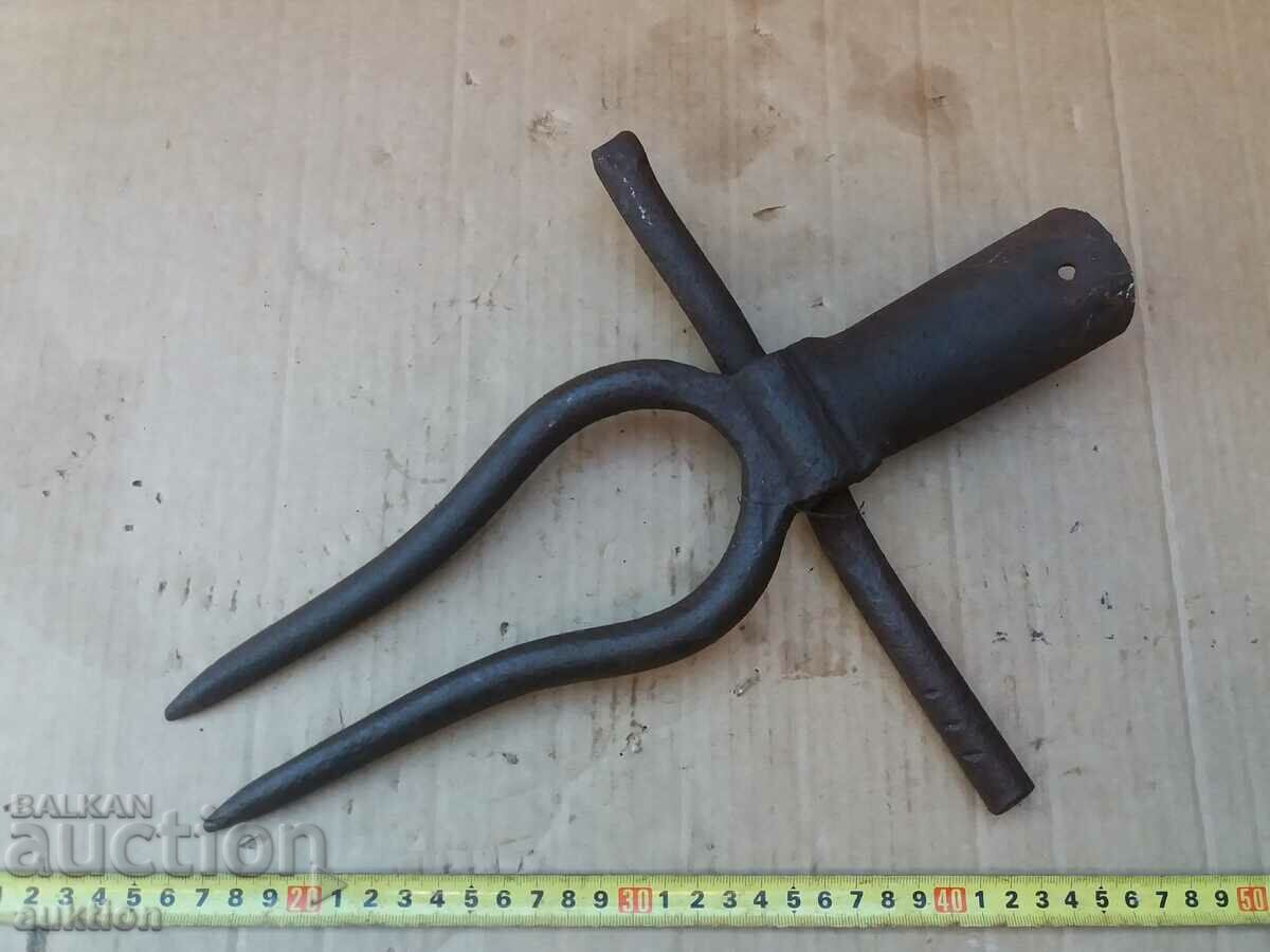 Delivery of FORGED AGRICULTURAL TOOL FOR BEET EXTRACTION Delivery of FORGED AGRICULTURAL TOOL FOR BEET EXTRACTION