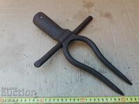 FORGED AGRICULTURAL TOOL FOR BEET EXTRACTION