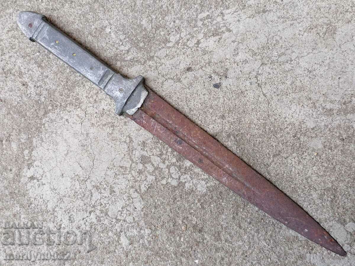 Old bachelor dagger knife doodle primitive - 6 Old bachelor dagger knife doodle primitive - 6