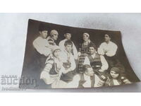 Снимка Ученици и възрастни Споменъ отъ ръченицата 1928