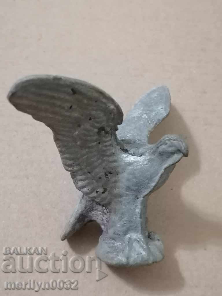 Delivery of Statuette, figure figurine plastic