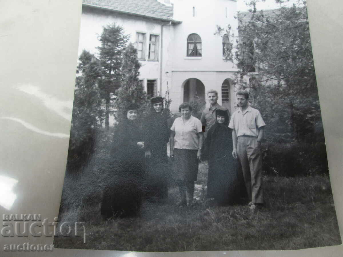Auction NUNS - MONASTERY IN 1972-1973 Auction NUNS - MONASTERY IN 1972-1973