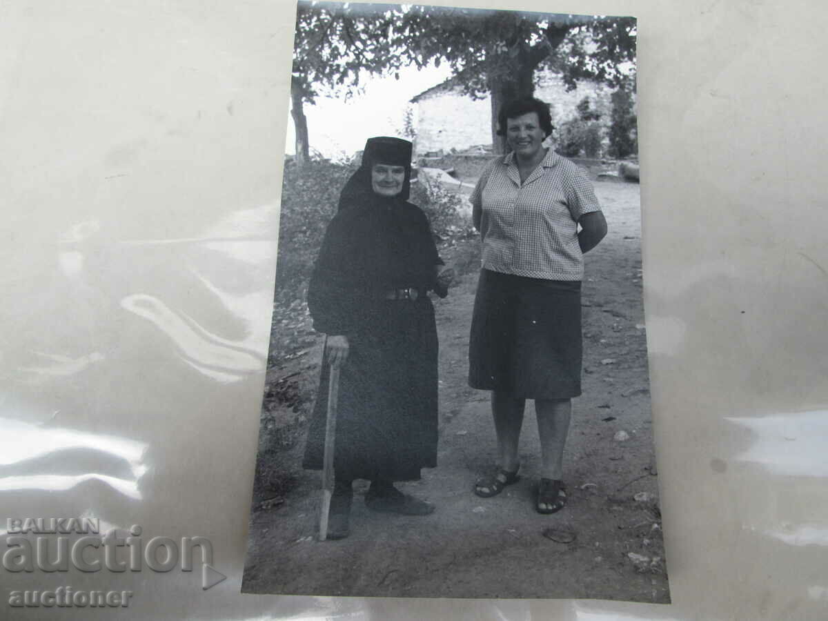 Auction NUN- MONASTERY IN 1972-1973 Auction NUN- MONASTERY IN 1972-1973