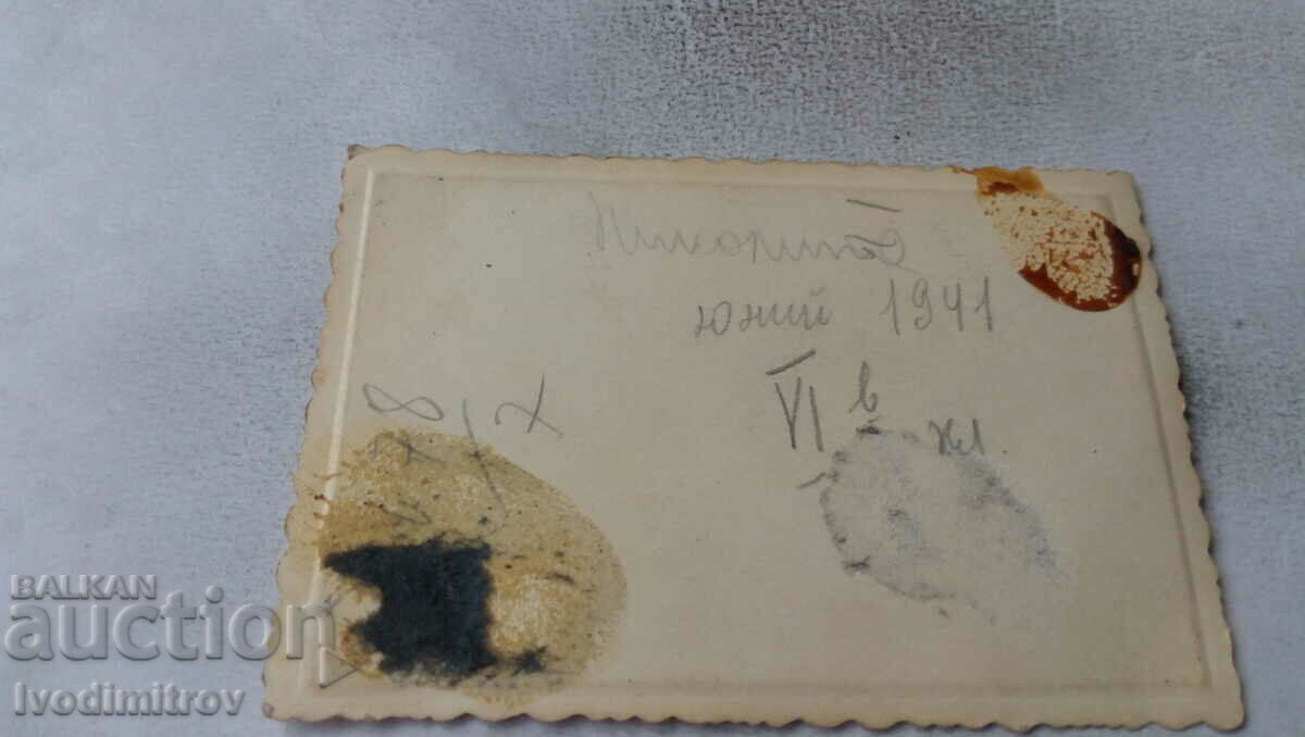 Photo Sofia Schoolgirls from the 6th grade in the park 1941 with price 1.75 BGN | € 0.89 Photo Sofia Schoolgirls from the 6th grade in the park 1941 with price 1.75 BGN | € 0.89