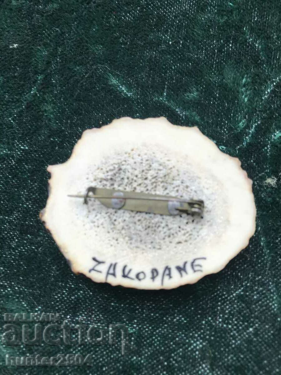 Hunting badge "Deer and hind" 5 cm with price 19.95 BGN | € 10.20