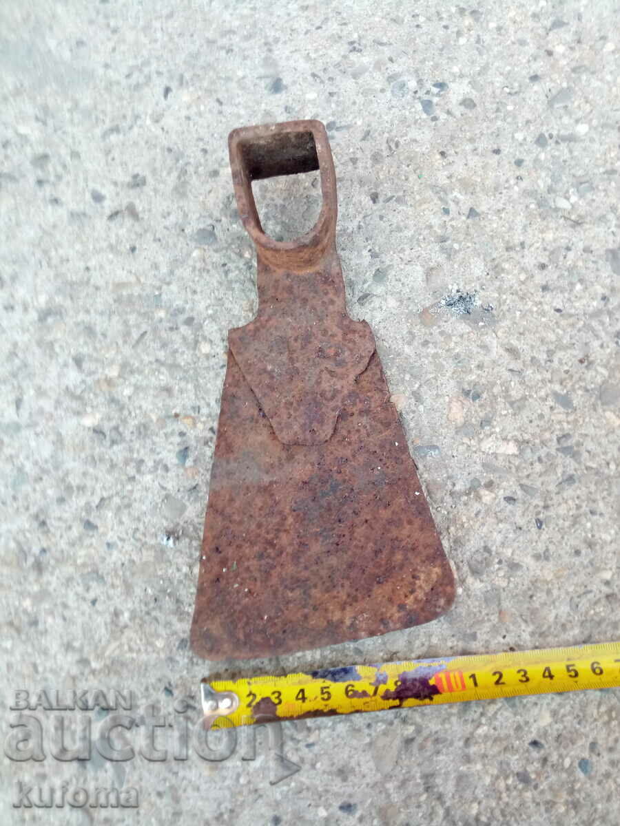 Old forged pick with price 9.99 BGN | € 5.11 Old forged pick with price 9.99 BGN | € 5.11