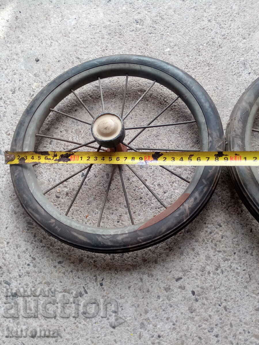 Sari wheels with price 9.99 BGN | € 5.11 Sari wheels with price 9.99 BGN | € 5.11