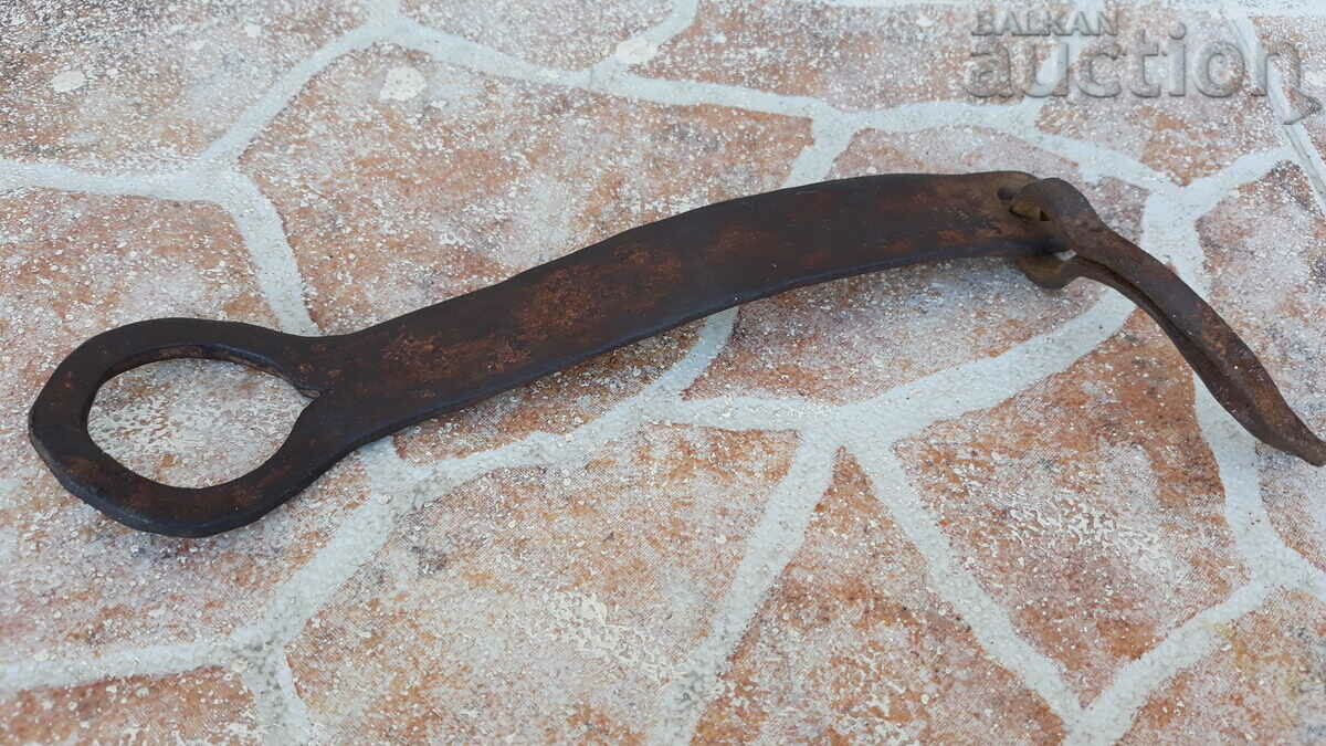 Old latch wrought iron lock primitive - 6 Old latch wrought iron lock primitive - 6