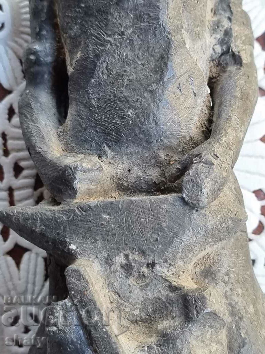 Auction Old lead sculpture Auction Old lead sculpture