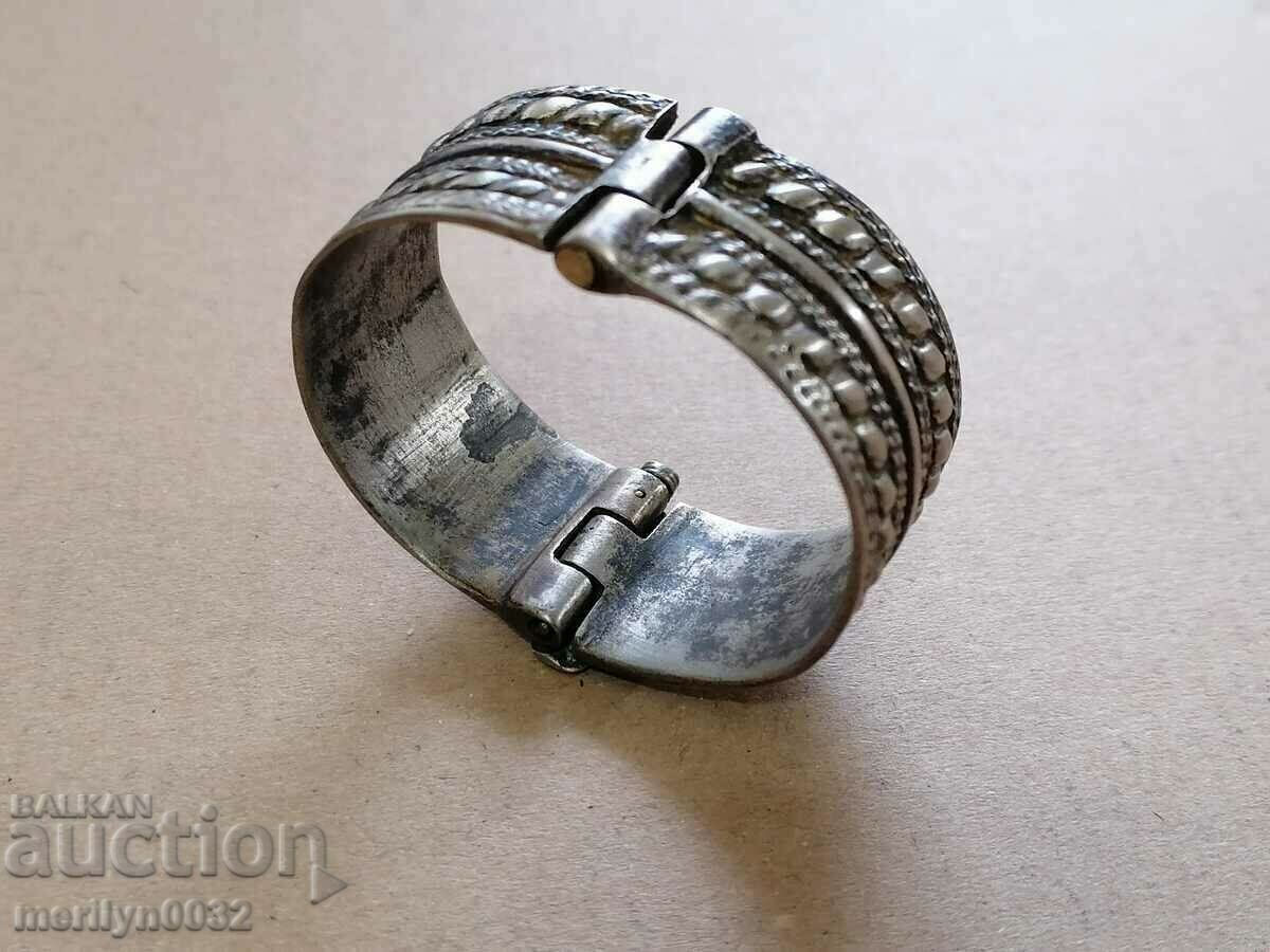 Renaissance silver bracelet, jewelry, jewelry, necklace, ring with price 179.00 BGN | € 91.52 Renaissance silver bracelet, jewelry, jewelry, necklace, ring with price 179.00 BGN | € 91.52