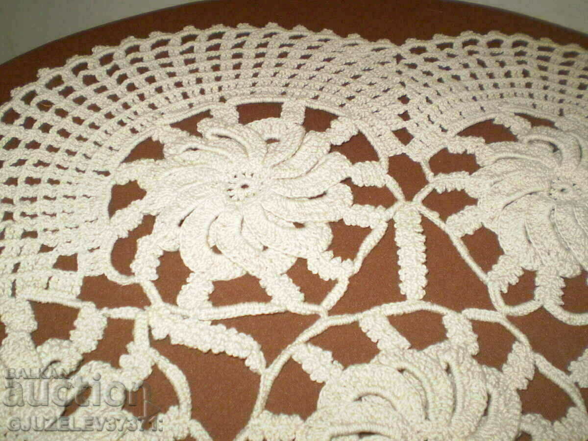 Vintage hand-knitted cotton round tablecloth - 7 Vintage hand-knitted cotton round tablecloth - 7