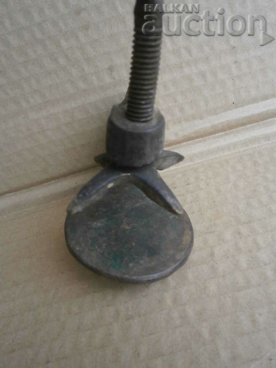 vulcanizer clamp clamp primitive clamp vulcanizer First May 60s - 6