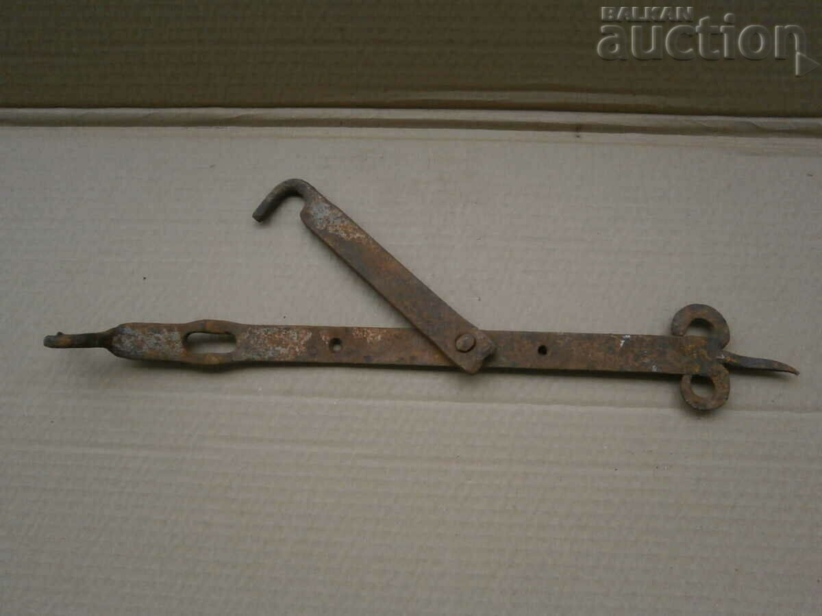 zăvor primitiv antic mandala forjată manual cu preț 35.00 BGN | € 17.90