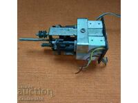 Condensator variabil.