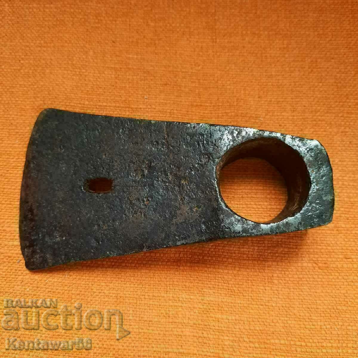 Auction  Ancient carpenter's tool - tesla.