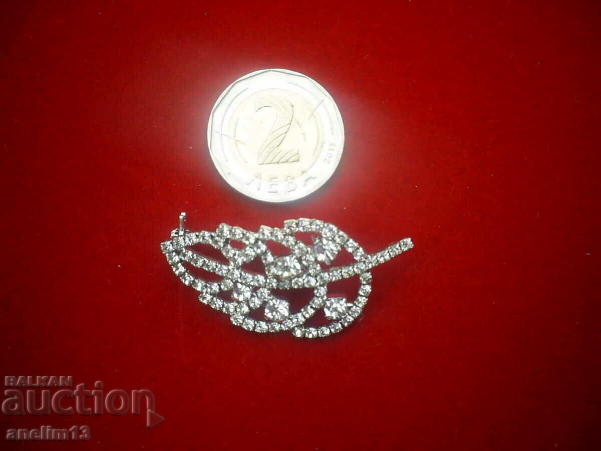 BROOCH LEAF - 7 BROOCH LEAF - 7