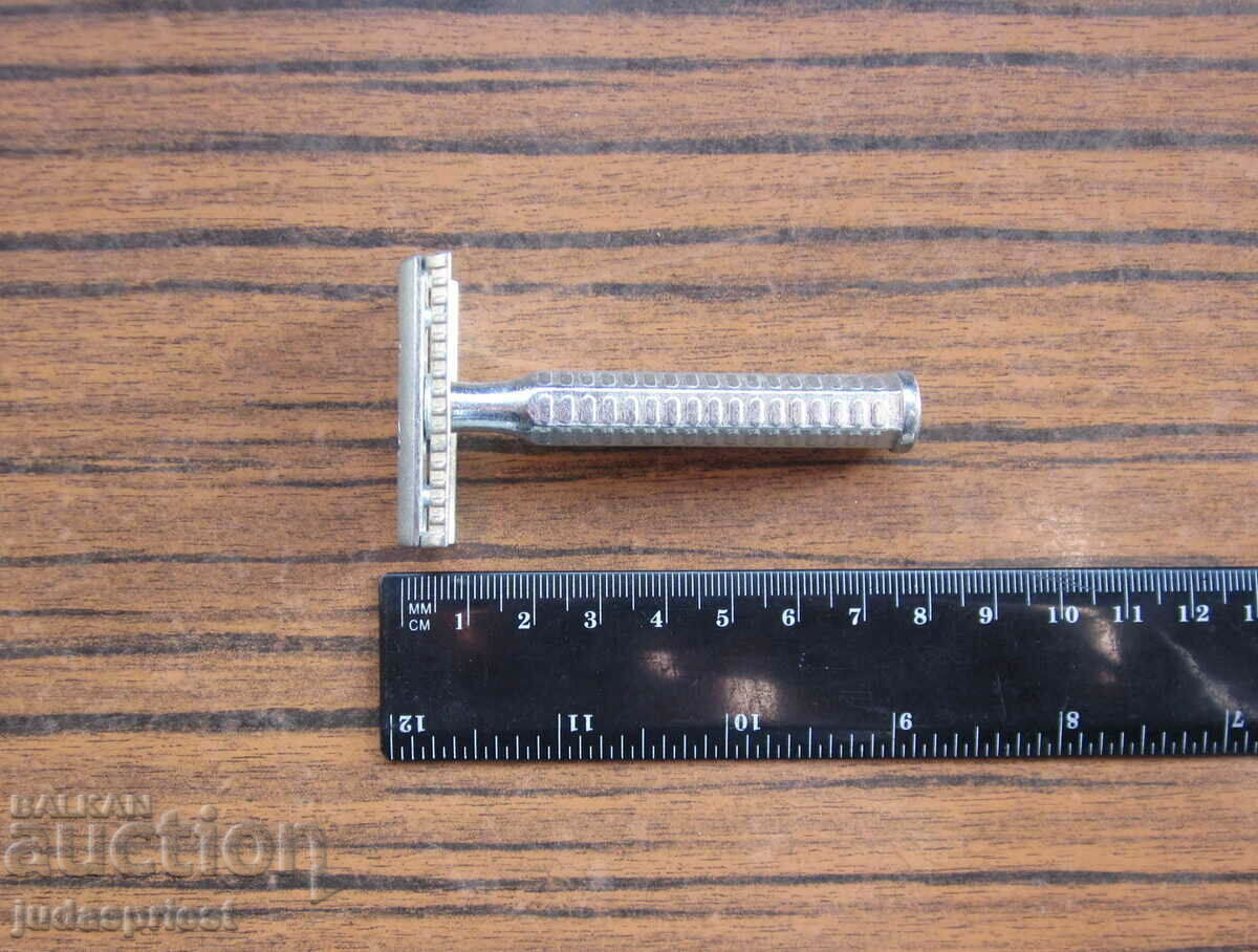 SIK BAY unused old mechanical razor - 7 SIK BAY unused old mechanical razor - 7