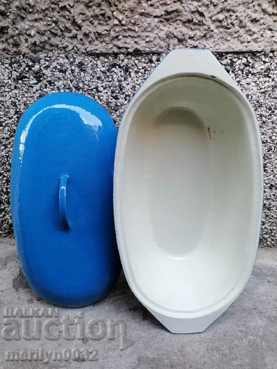 Cast iron dish with enamel enameled casserole pot with lid with price 98.00 BGN | € 50.11 Cast iron dish with enamel enameled casserole pot with lid with price 98.00 BGN | € 50.11