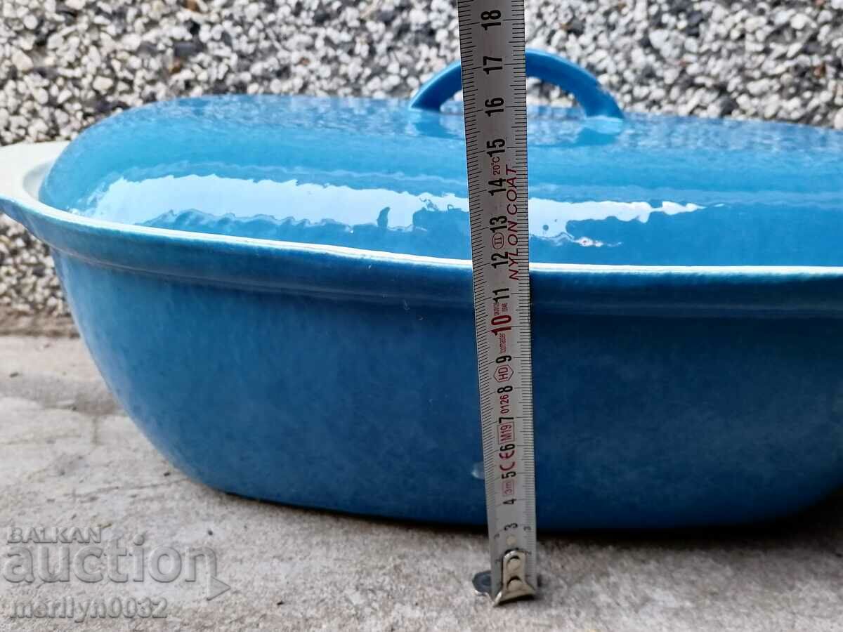 Delivery of Cast iron dish with enamel enameled casserole pot with lid Delivery of Cast iron dish with enamel enameled casserole pot with lid