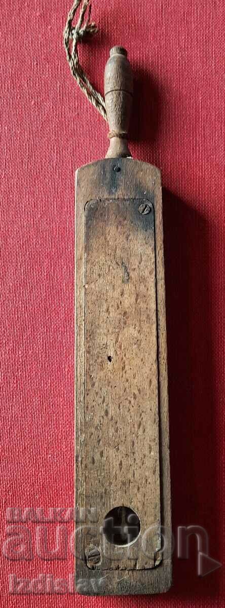 Auction Old wooden room thermometer Auction Old wooden room thermometer