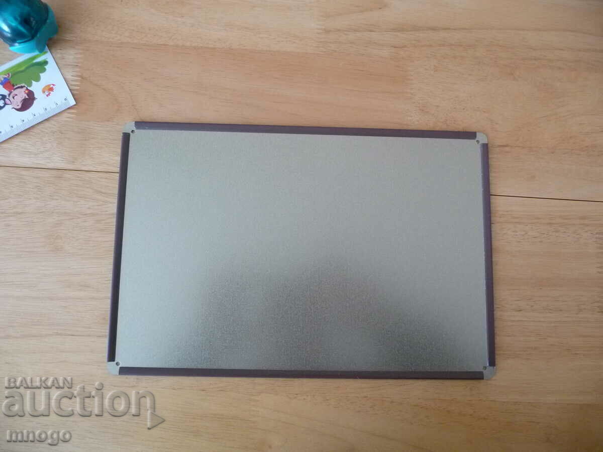 Auction  Metal plate Pin Floyd Pink Floyd rock girls albums