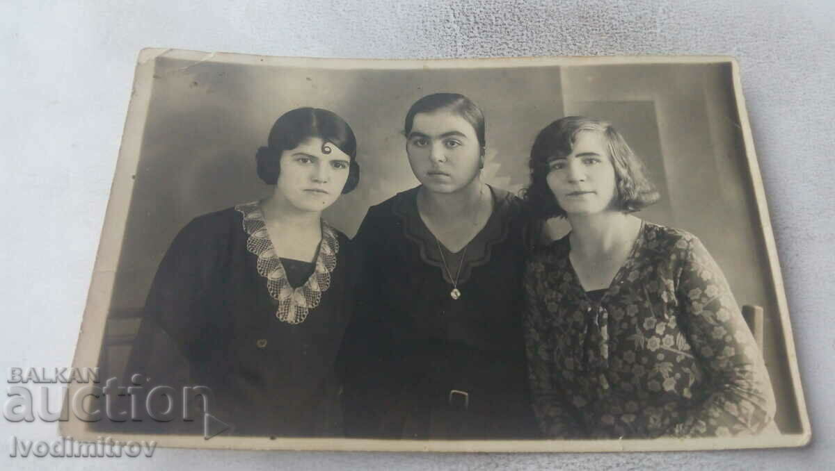 Fotografie Sofia Trei tinere 1931